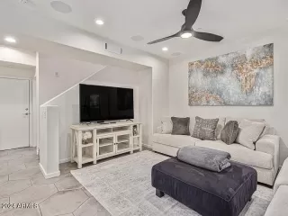 Photo #5: 6755193 Listing