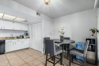 Photo #6: 6755225 Listing 