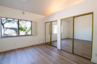 Photo #6: 6755523 Listing