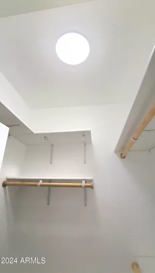 Photo #6: 6755536 Listing