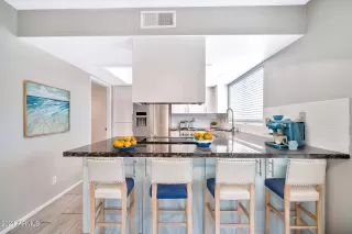 Photo #1: 6755772 Listing