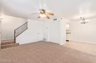 Photo #6: 6755808 Listing 