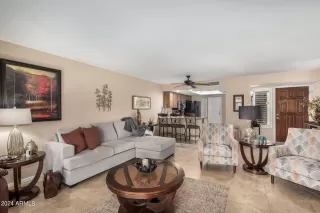 Photo #2: 6755831 Listing 