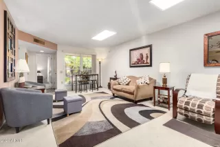 Photo #3: 6755837 Listing 