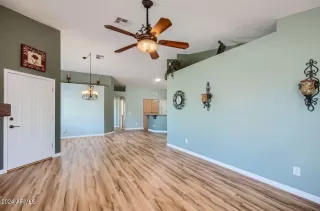 Photo #5: 6756049 Listing