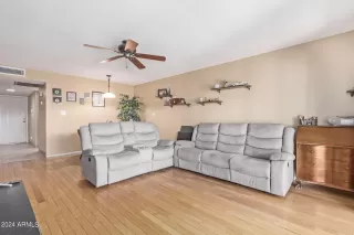 Photo #3: 6756072 Listing 