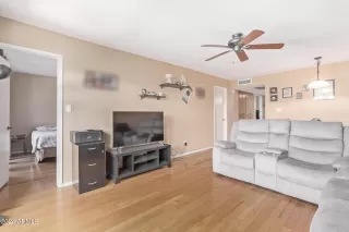 Photo #4: 6756072 Listing 