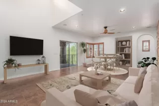 Photo #4: 6756175 Listing