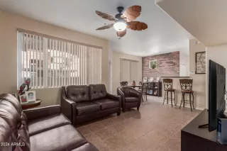 Photo #2: 6756233 Listing