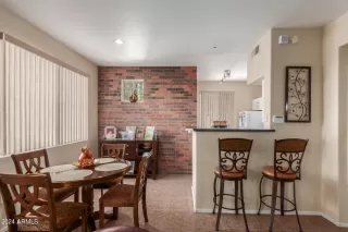 Photo #6: 6756233 Listing