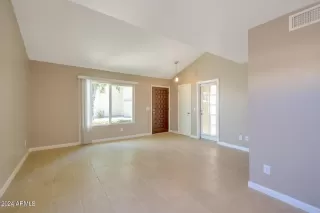 Photo #2: 6756289 Listing