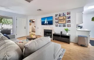 Photo #4: 6756303 Listing