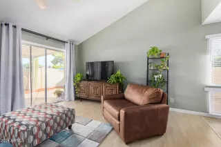 Photo #3: 6756518 Listing