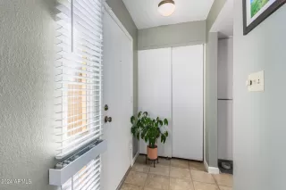 Photo #4: 6756518 Listing