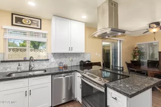 Photo #2: 6756673 Listing 