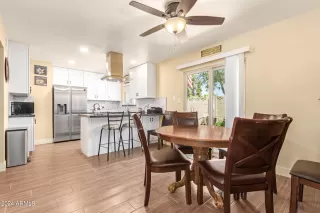 Photo #3: 6756673 Listing 