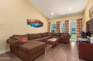 Photo #5: 6756673 Listing 