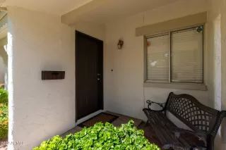 Photo #4: 6756698 Listing