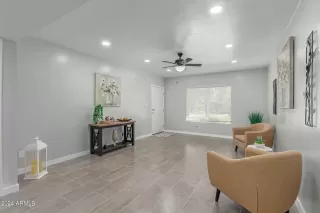 Photo #6: 6756698 Listing