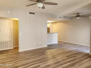 Photo #2: 6756957 Listing