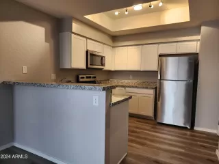 Photo #6: 6756957 Listing