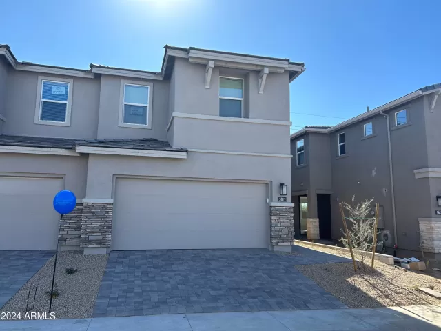 MLS: 6756958 Condo For Sale
