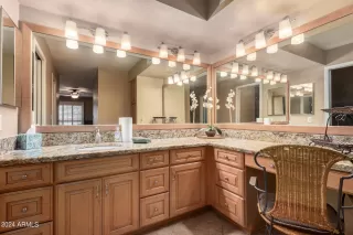 Photo #5: 6757008 Listing