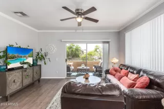 Photo #3: 6757165 Listing