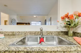 Photo #5: 6757258 Listing 