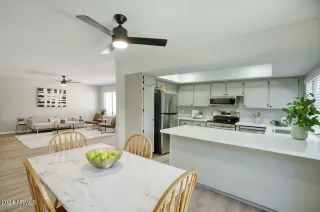 Photo #6: 6757270 Listing 