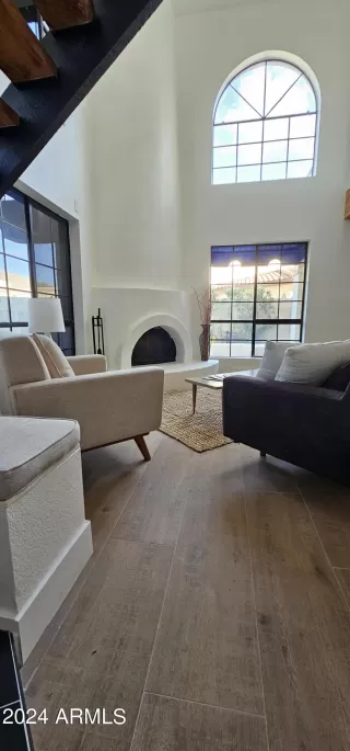 Photo #4: 6757292 Listing