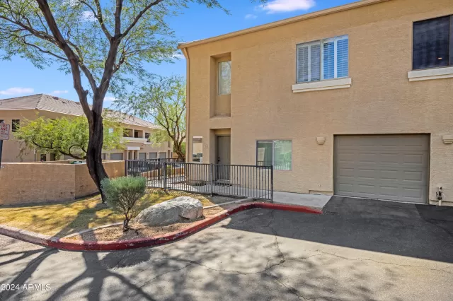 MLS: 6757293 Condo For Sale