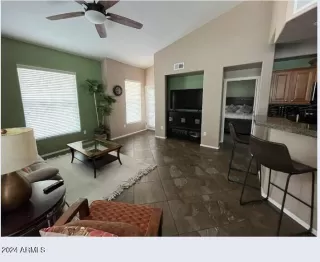 Photo #6: 6757416 Listing