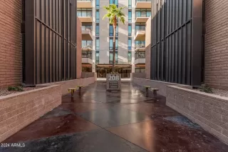 Photo #1: 6757466 Listing 