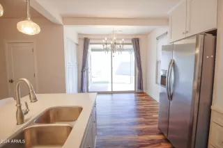 Photo #5: 6757567 Listing