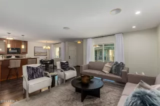 Photo #3: 6757839 Listing 