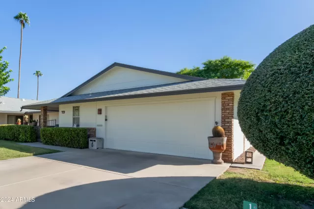 MLS: 6757883 Condo For Sale