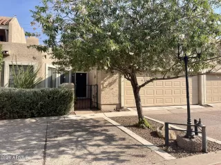 Photo #1: 6757987 Listing 