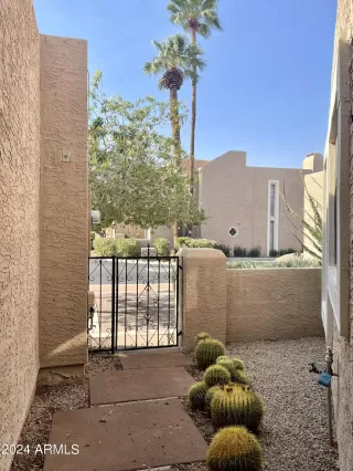 Photo #3: 6757987 Listing 
