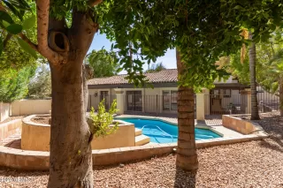 Photo #1: 6758376 Listing 