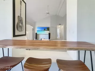 Photo #2: 6758445 Listing