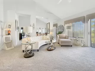 Photo #3: 6758445 Listing