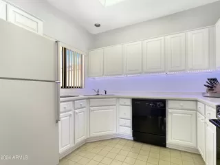 Photo #6: 6758445 Listing