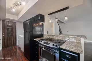 Photo #6: 6758603 Listing