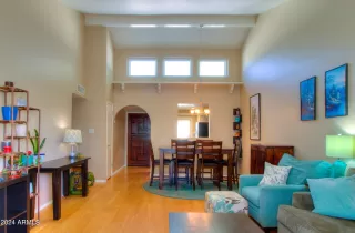 Photo #2: 6758648 Listing 