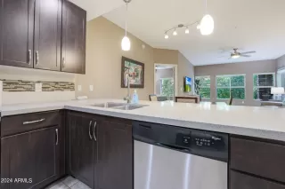 Photo #4: 6758668 Listing 