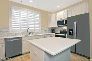 Photo #2: 6758779 Listing