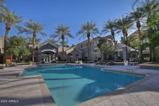 Photo #5: 6758779 Listing