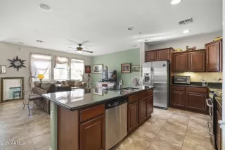Photo #4: 6758968 Listing