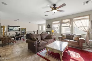 Photo #6: 6758968 Listing